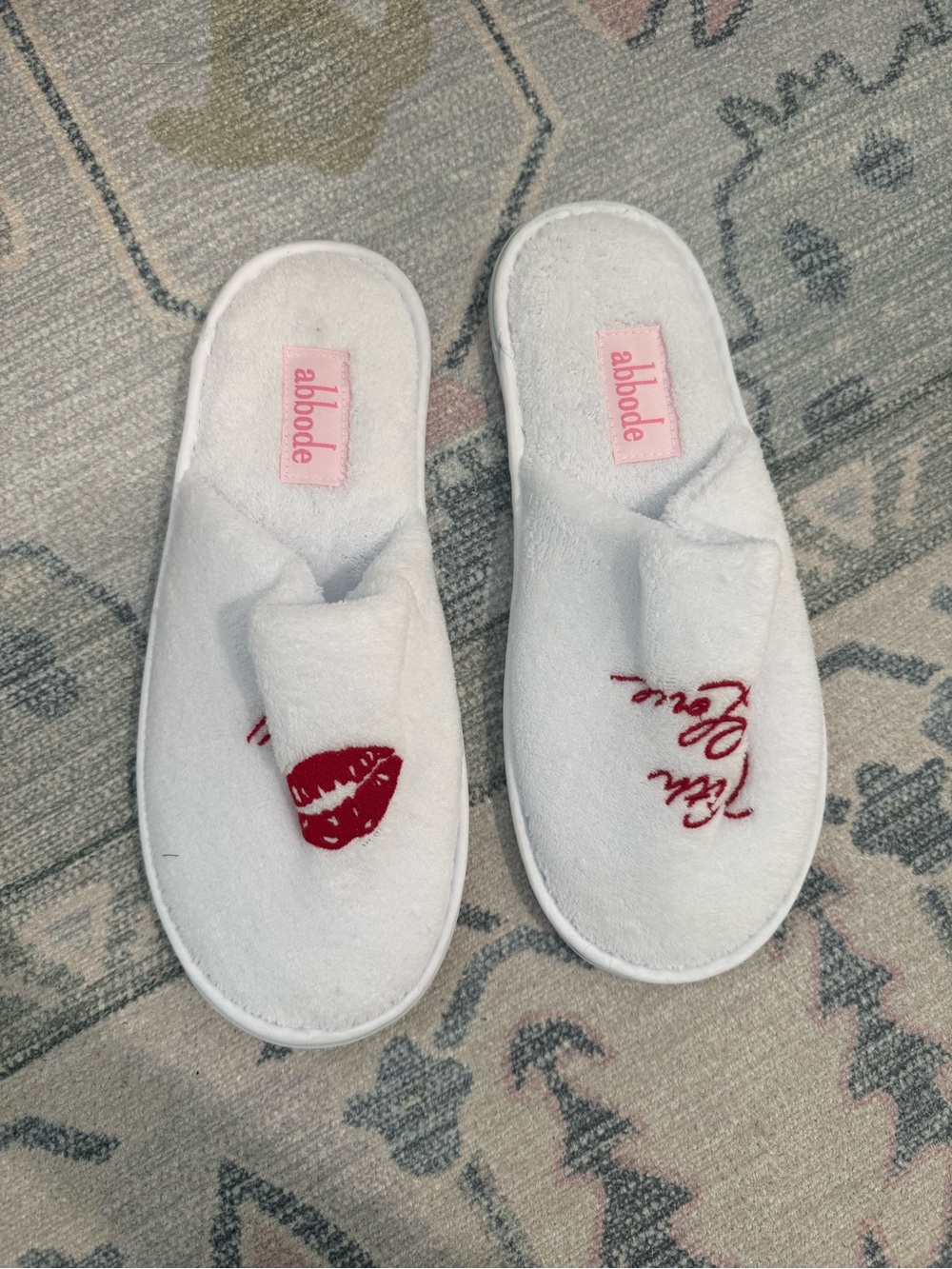 Abbode embroidered slippers - would fit size 8/9